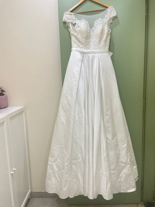 Catholic Gown 8
