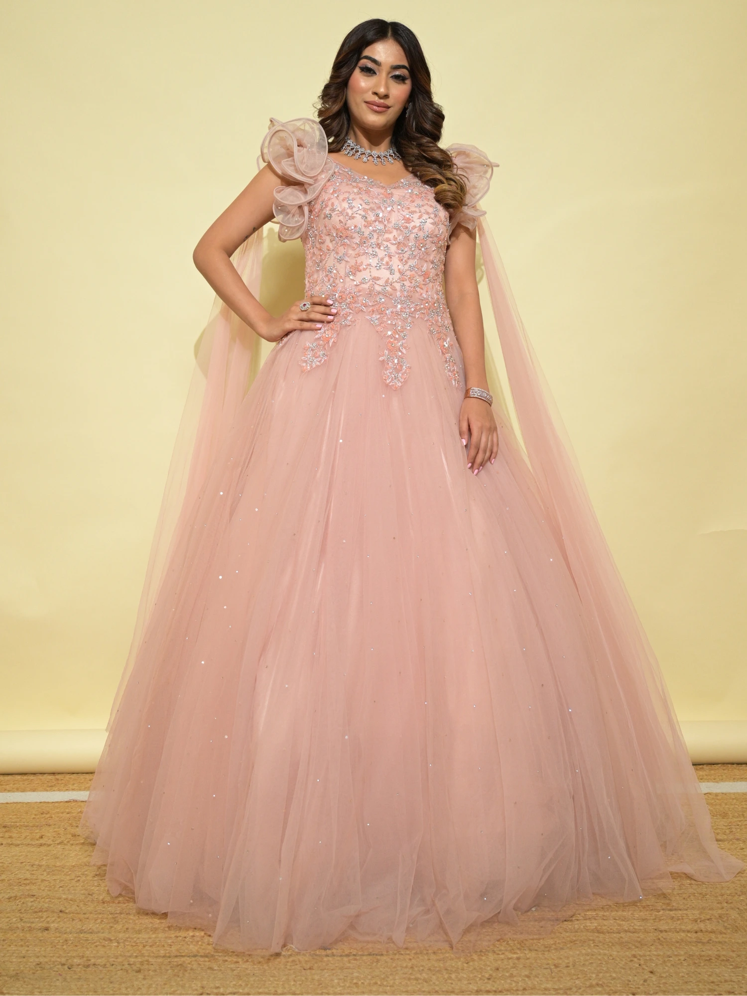 Beautiful long peach and green ball gown | Ball gowns fantasy, Ball gowns,  Ball dresses